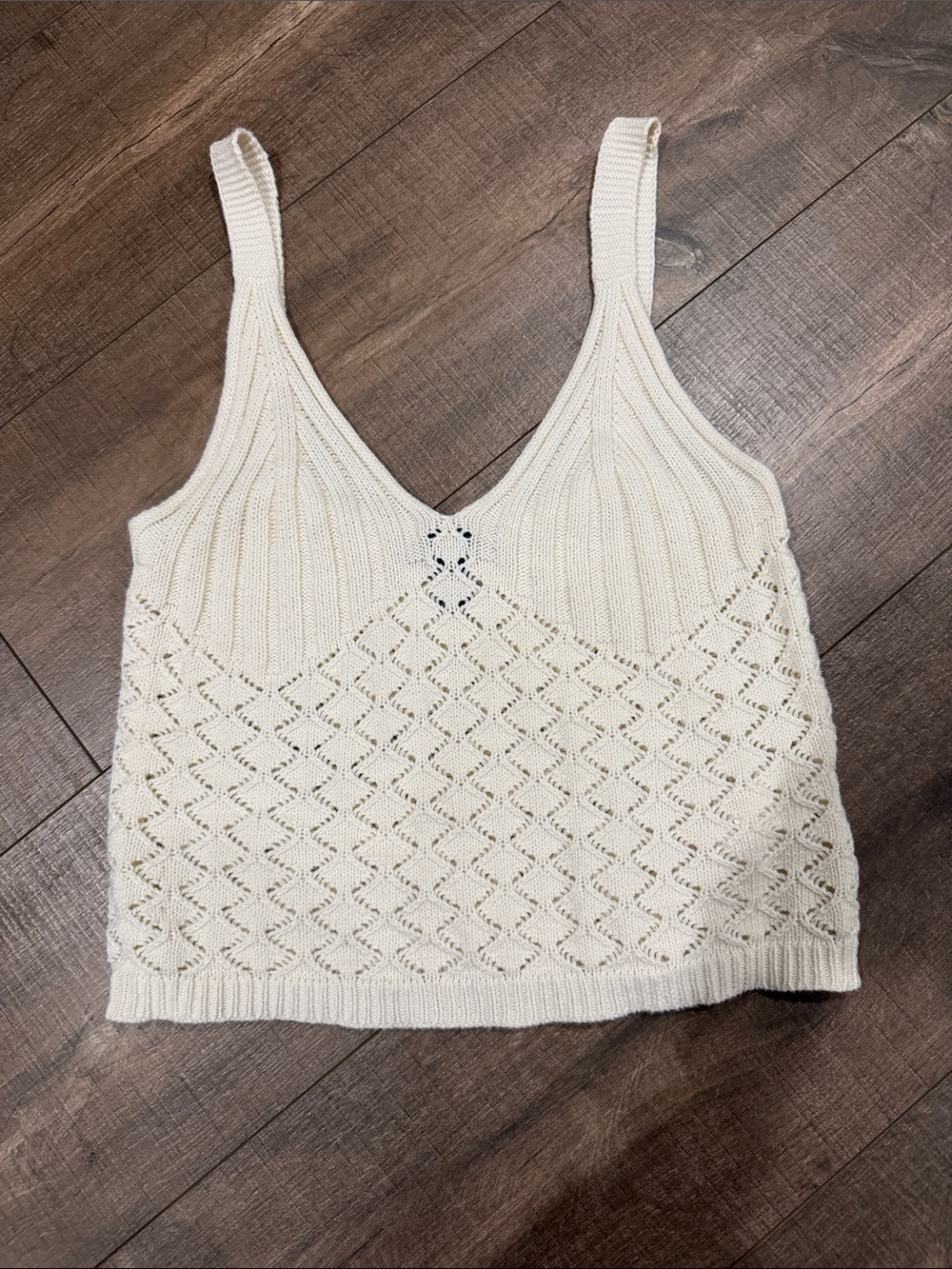 Cream Knit Sleeveless V-Neck Cropped Tank Top